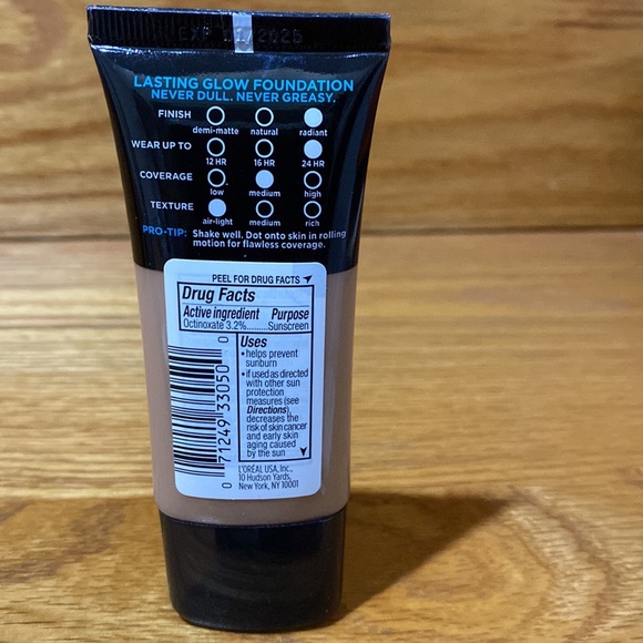 INFALLIBLE LOREAL 24 hrs foundation SPF 15
Pro-Glow Foundation by L’ORÉAL - Picture 2 of 4